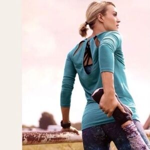 CALIA by Carrie Underwood teal Cutout Long Sleeve Lg lightweight top NWT S117